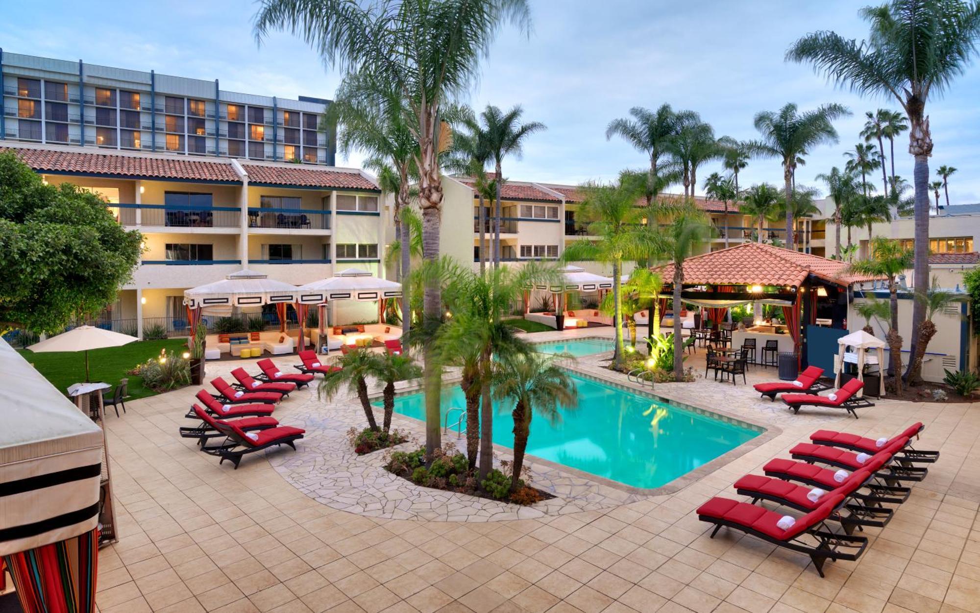Atrium Hotel Orange County Irvine Exteriör bild